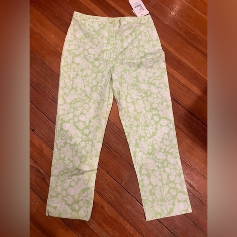 NWT Lilly Pulitzer Turtle,Fish and Shells Pistachio Cotton Capris, Size 2